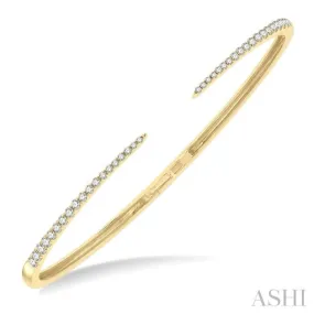 1/2 Ctw Round Cut Diamond Claw Cuff Bangle in 14K Yellow Gold