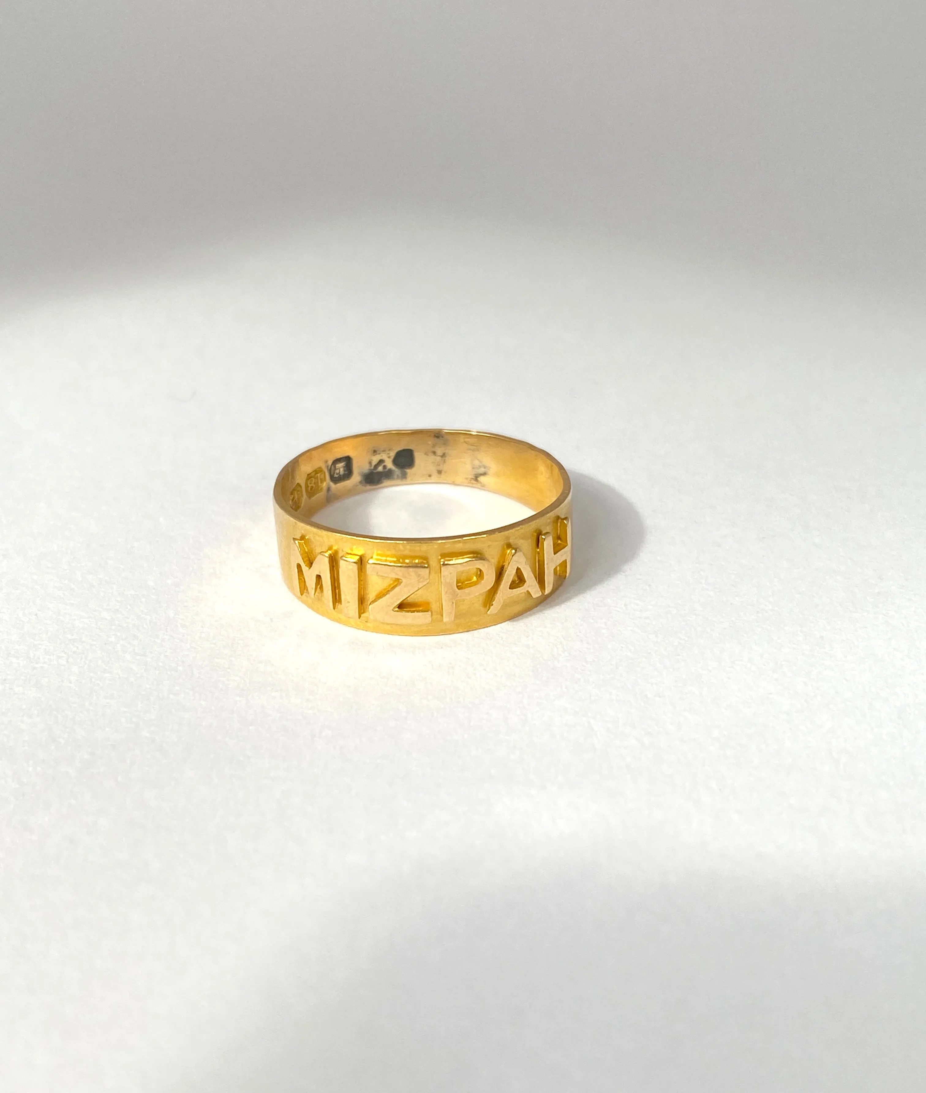 18ct Gold Antique, Victorian Mizpah Ring, Hallmarked, Birmingham 18ct Gold, 1892