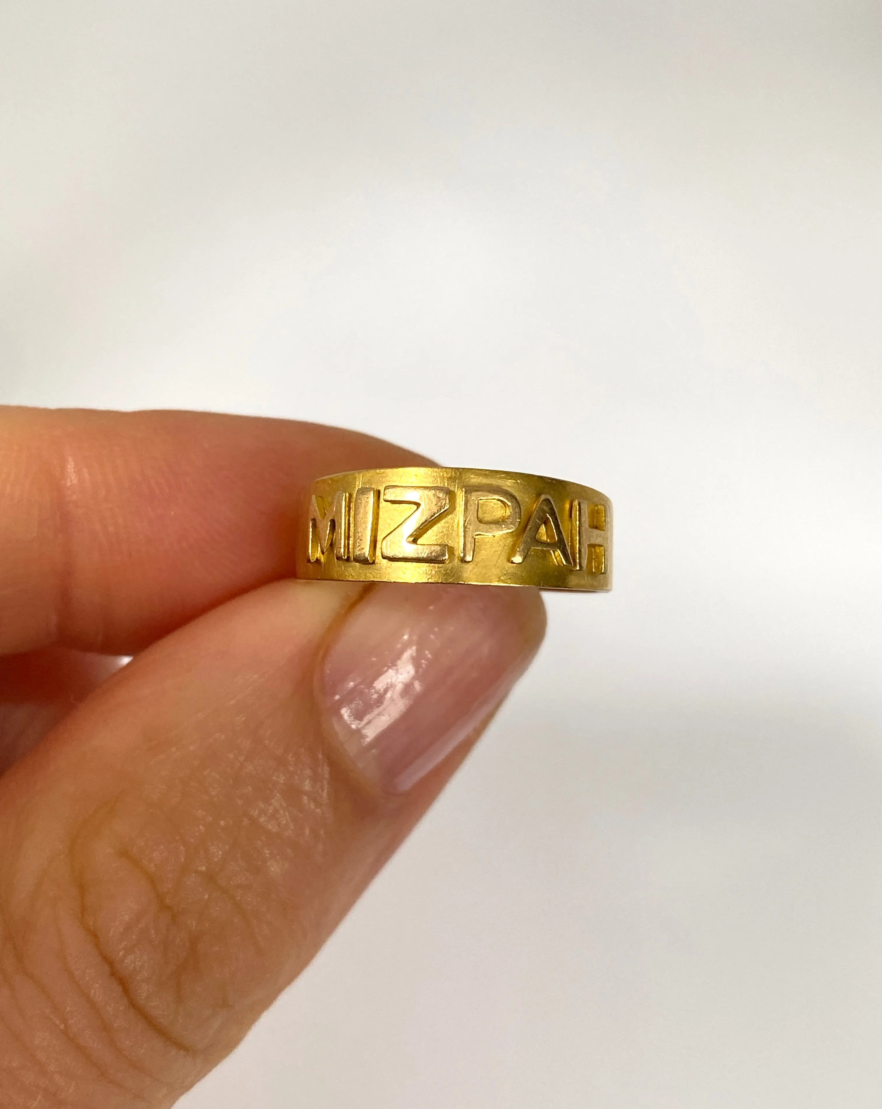 18ct Gold Antique, Victorian Mizpah Ring, Hallmarked, Birmingham 18ct Gold, 1892