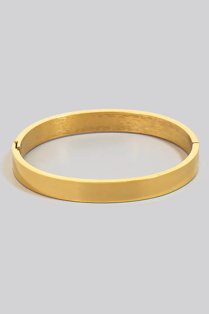 Basic Gold Clasp Bangle in Gold/Silver