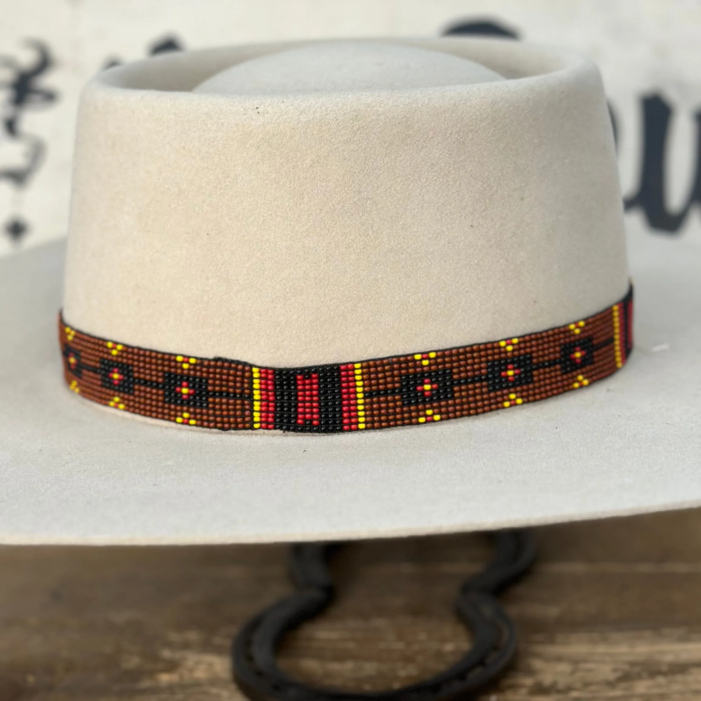 Hatband B2-M | 11 Row Stretch T-Bird Rust/Red/Black