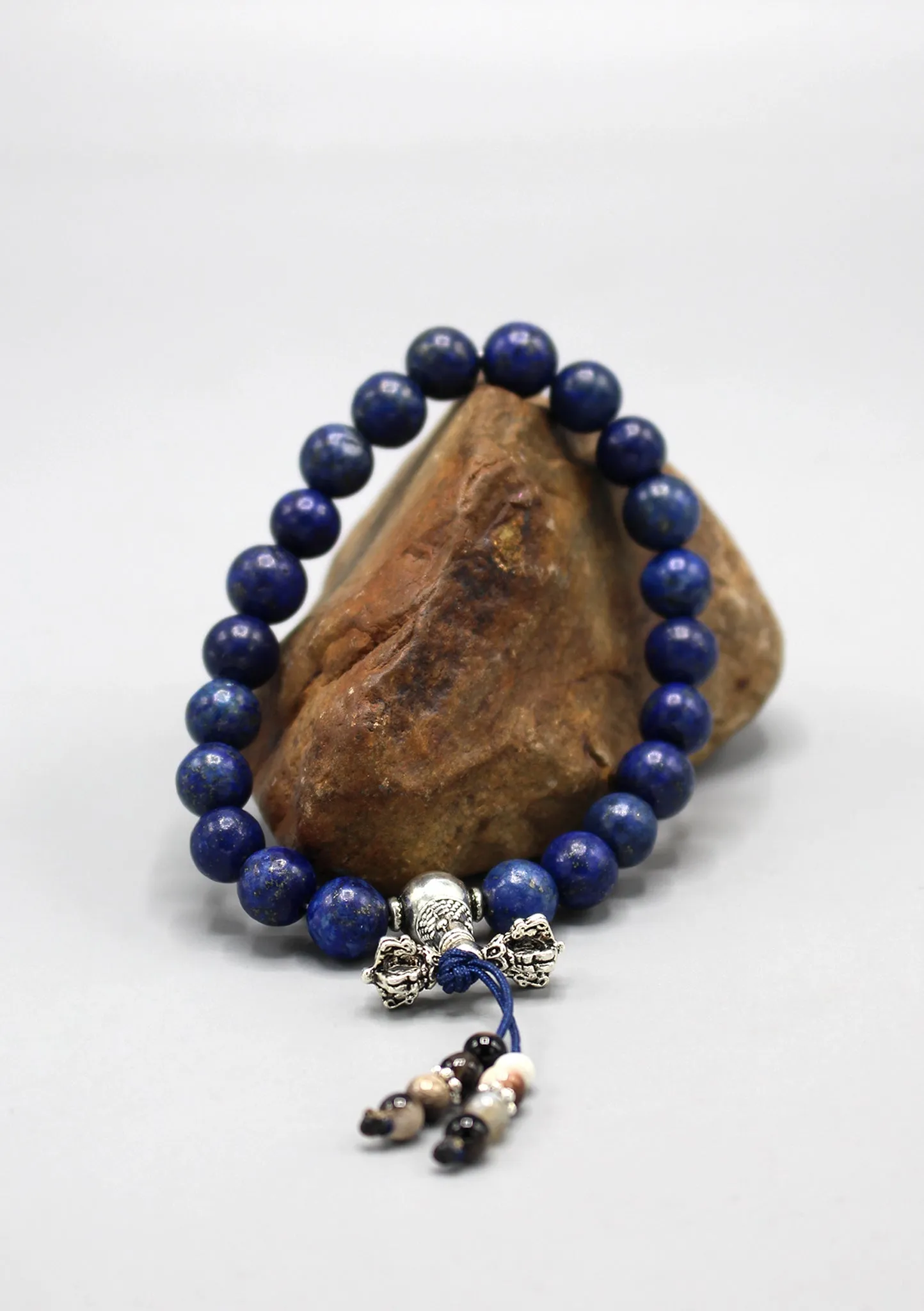 Lapislazuli Bracelet with Dorjee Guru Bead