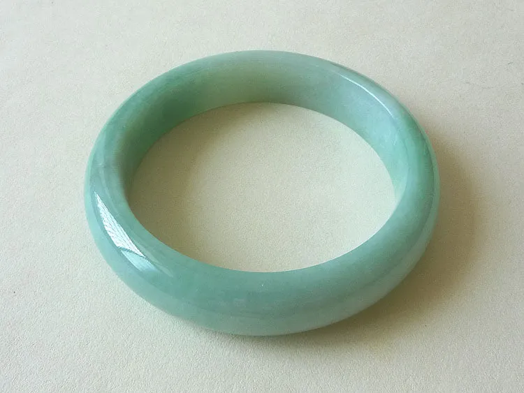 Natural Jade Bangle Jadeite Bangle Internal Diameter 59mm BER003