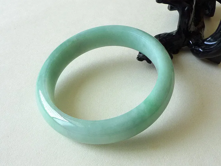 Natural Jade Bangle Jadeite Bangle Internal Diameter 59mm BER003