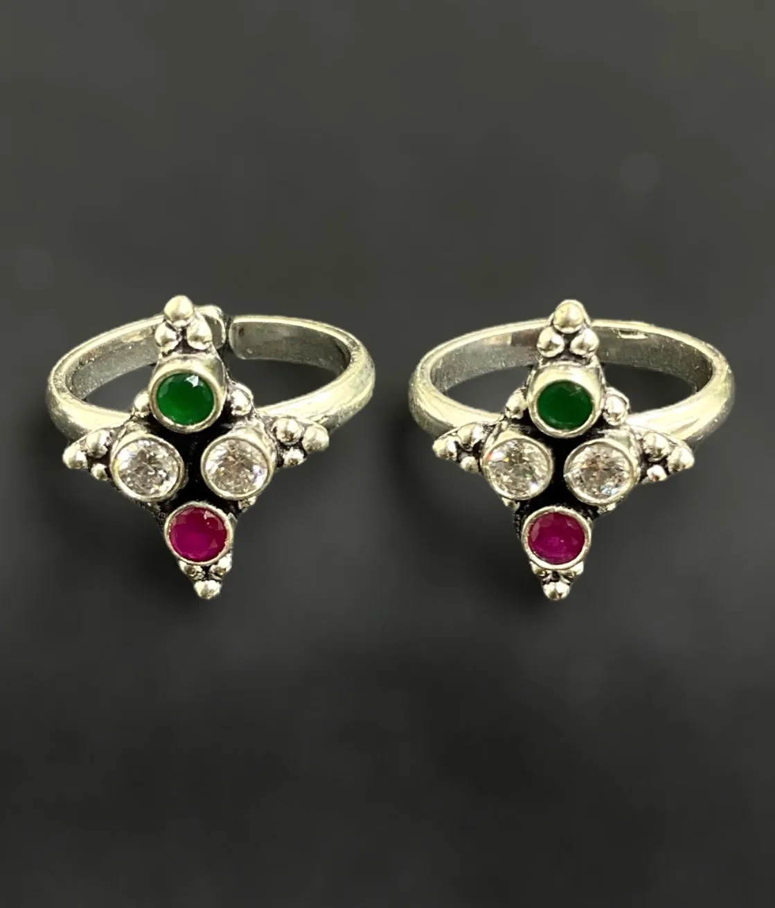 The Rajanila Silver Gemstone Toe-Rings