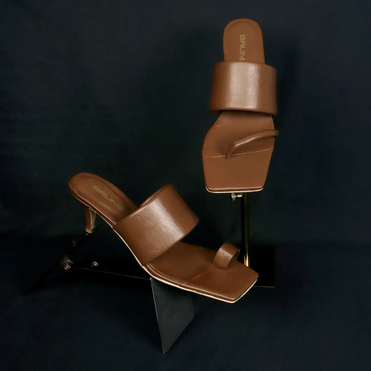 Toe Ring And Open Strap Kitten Heeled Sandals In Brown Leather